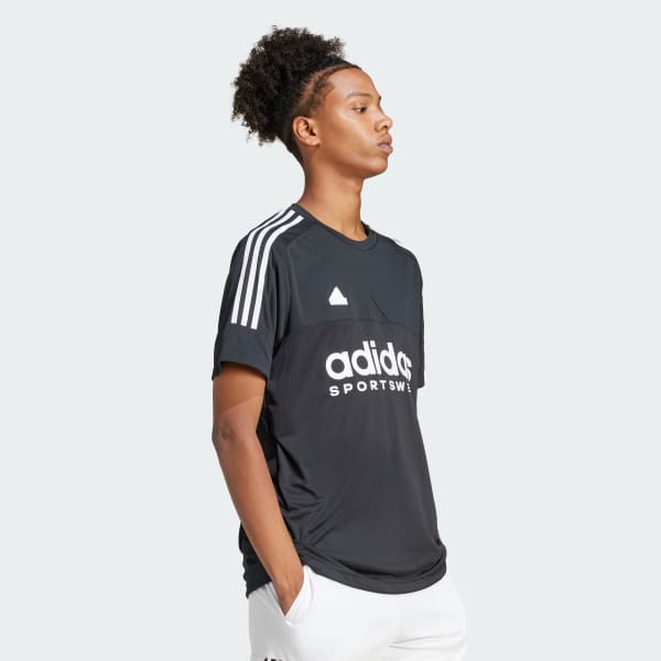 Black Tiro Tee