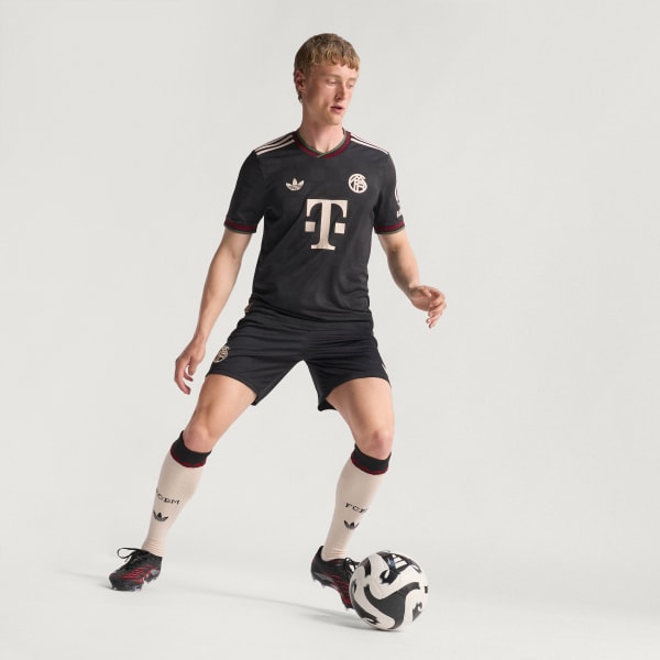 新品正規品adidasFCバイエルン・ミュンヘン「26」ダイスラー2XO上下2点 新品正規品adidasFCバイエルン・ミュンヘン「26」ダイスラー2XO