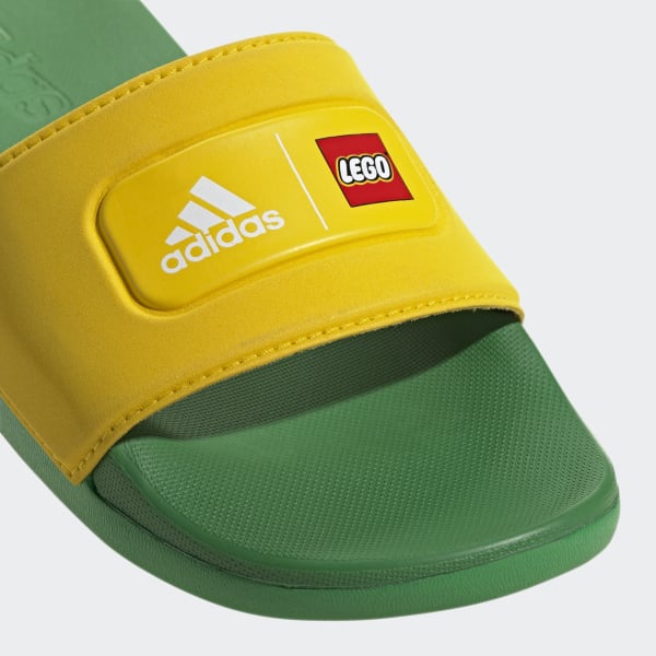 zltá Šľapky adidas Adilette Comfort x LEGO®