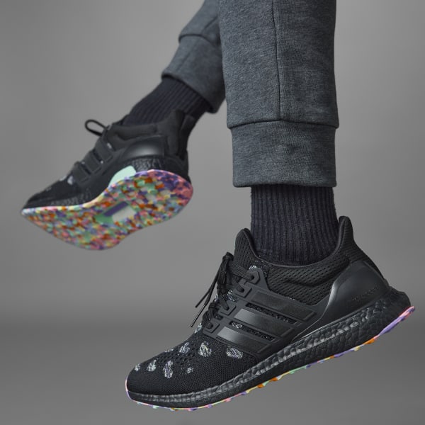Schwarz Valentine's Day Ultraboost 1.0 Schuh