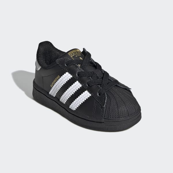 Superstar Schuh für Kleinkinder in Schwarz und Weiß ...