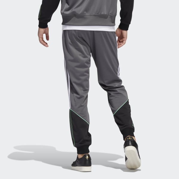 mod landsby mærke navn adidas Tricot SST Track Pants - Grey | Men's Lifestyle | adidas US
