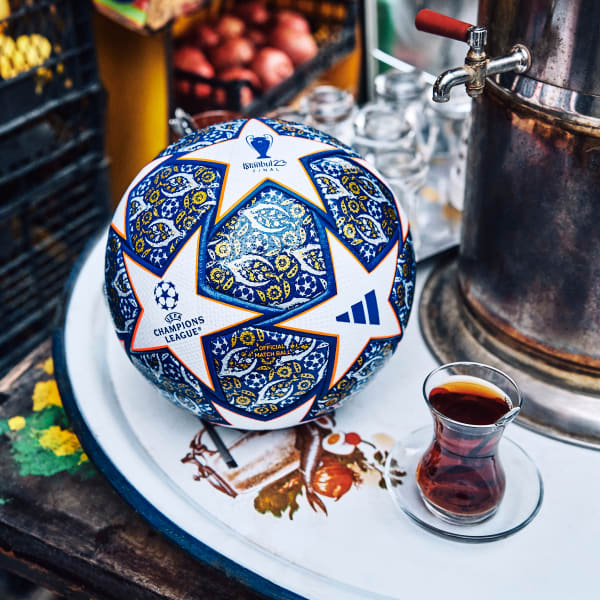 adidas UCL Istanbul Pro Match Ball - Celebrate Istanbul's Legacy with a  High-Performance Ball, White/Team Royal Blue/Solar Orange/Silver MET. Size 5