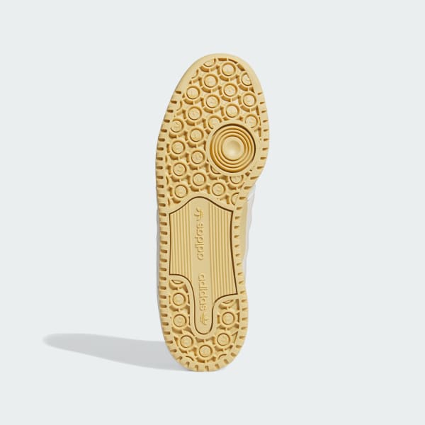 Beige Forum Low CL Shoes