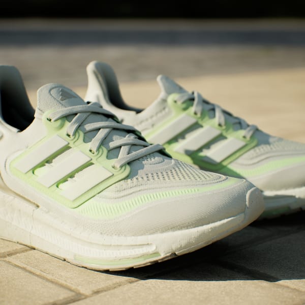 Tenis Adidas Running Ultraboost Light Verde Mujer