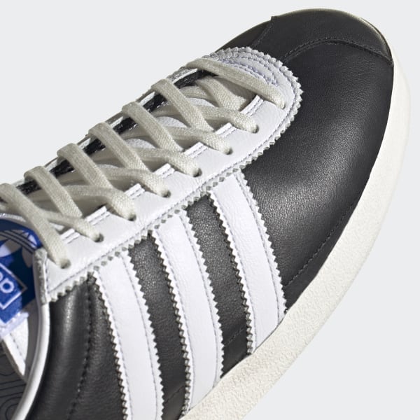 adidas gazelle classic sneakers