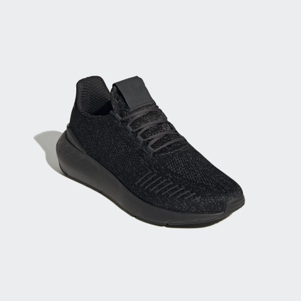 Adidas swift run shoes black top
