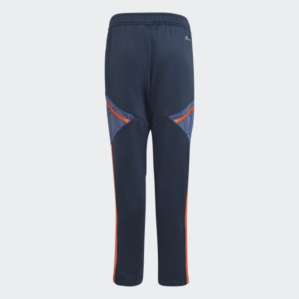 Manu tracksuit hotsell