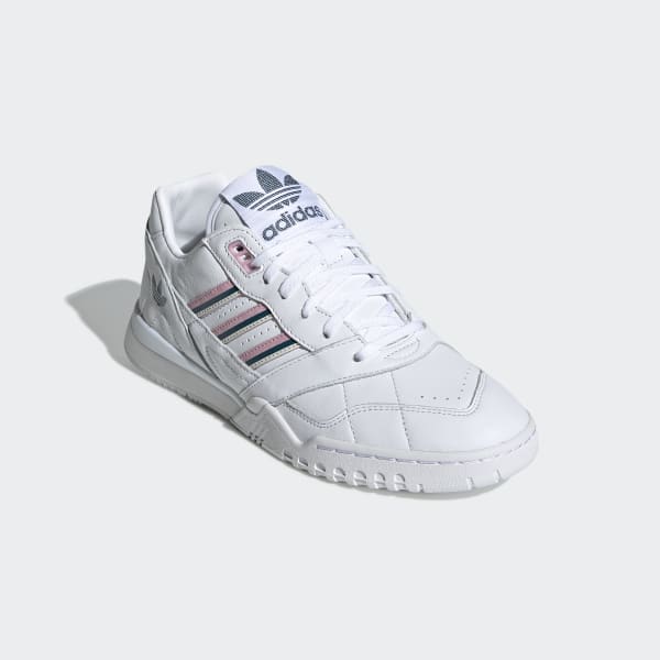 chaussures de tennis adidas