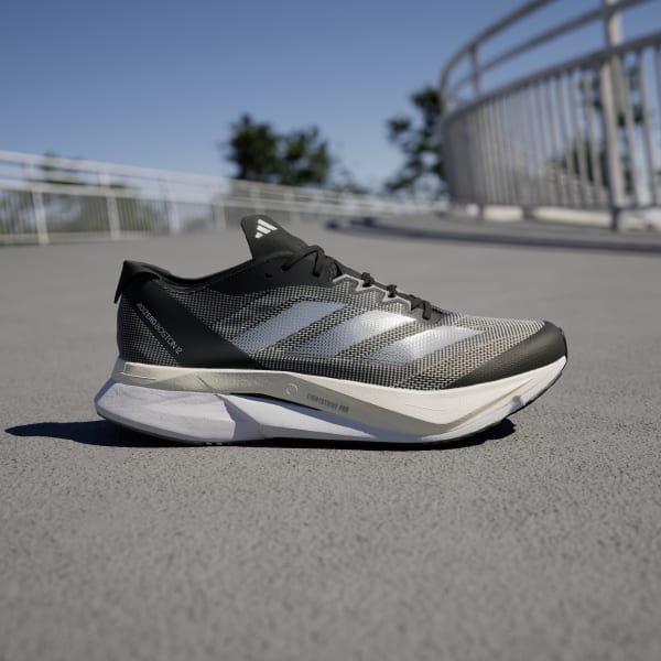 Schwarz Adizero Boston 12 Laufschuh