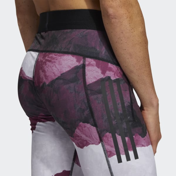 Black Earth Graphic Fitted Yoga Shorts BJ545
