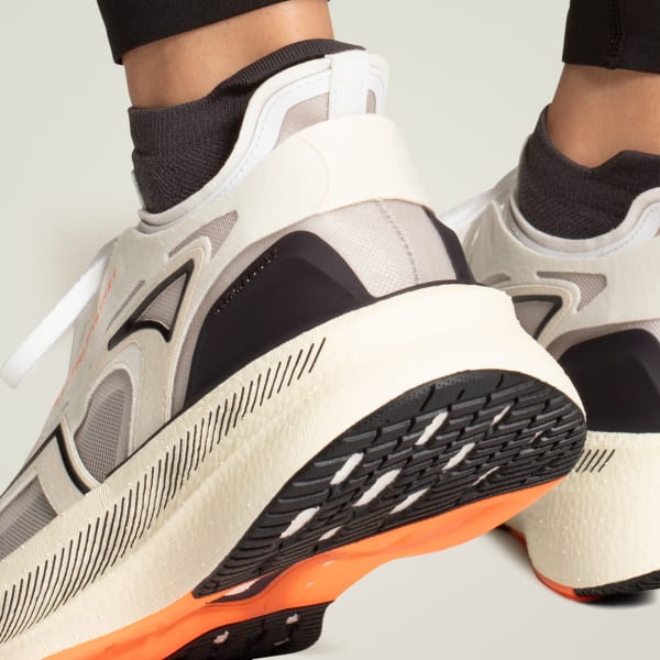 Bege Sapatilhas Ultraboost 5 adidas by Stella McCartney