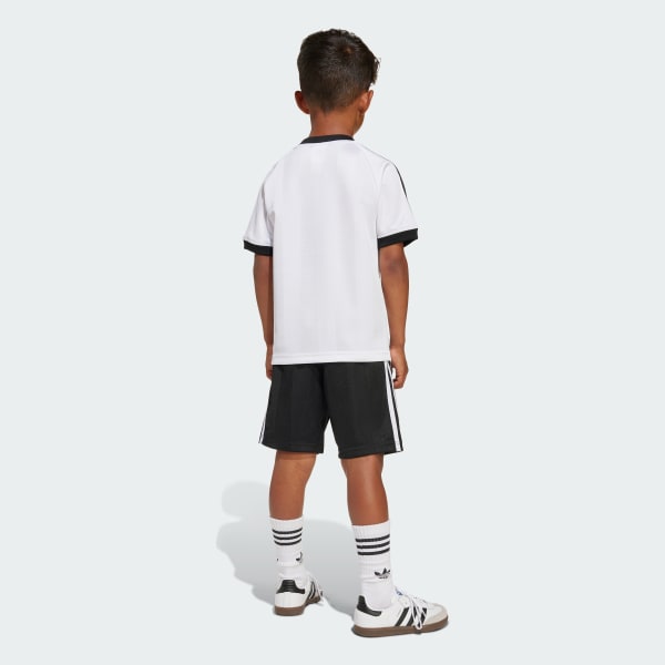 สีขาว เสื้อยืดและกางเกงขาสั้นผ้าเจอร์ซีย์