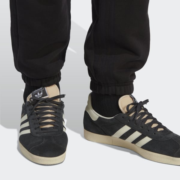 Noir Pantalon de survêtement Essentials