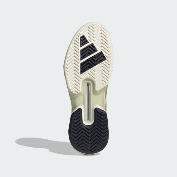 White 아디제로 우버소닉 5