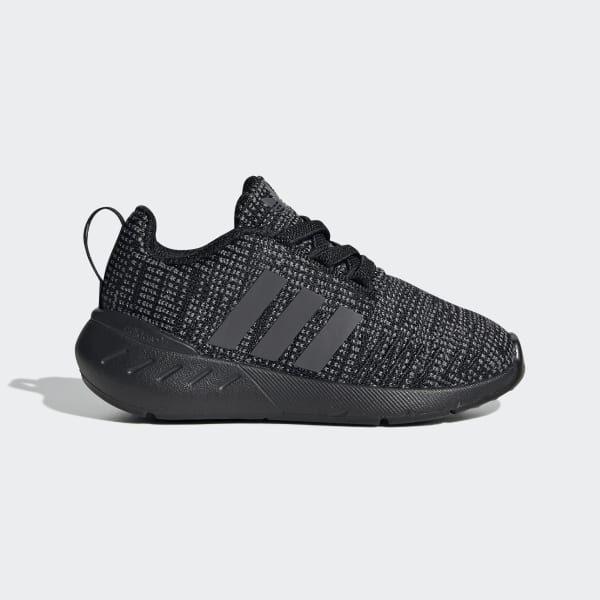 Nero Scarpe Swift Run 22