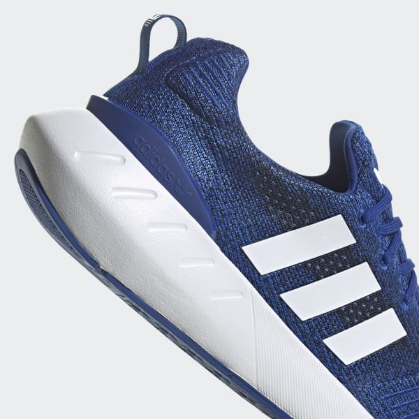 adidas swift run blue and white
