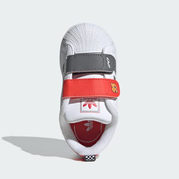 สีขาว รองเท้า adidas Pixar Cars Superstar II Comfort Closure สำหรับเด็ก