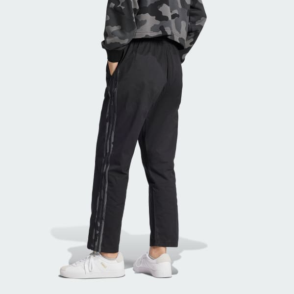 cerná Essentials Camo-Print 3-Stripes Twill Trousers