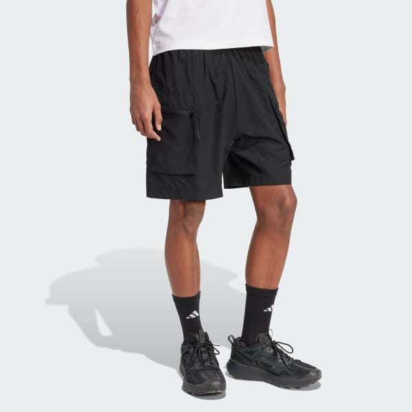 Schwarz City Escape Woven Shorts