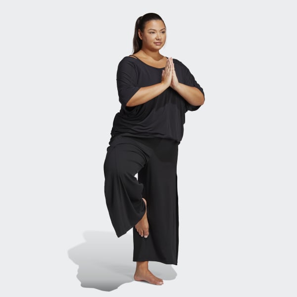 Black Yoga Studio Oversized Tee (Plus Size)