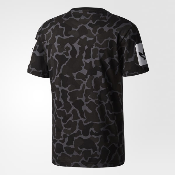 polera adidas camuflaje
