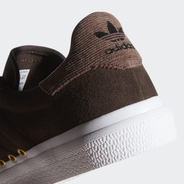 Adidas sales marrom camurça