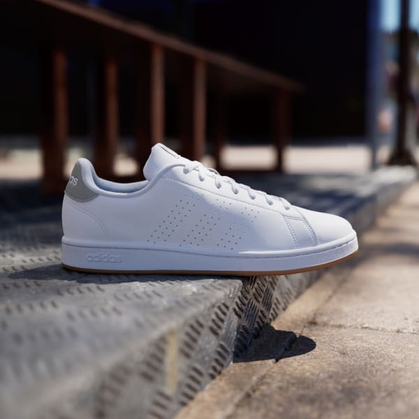 Putih Sepatu Advantage