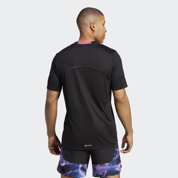 Svart Designed for Movement HIIT Training Tee