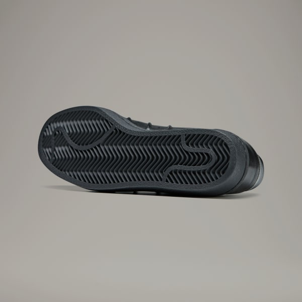 Schwarz Y-3 Superstar