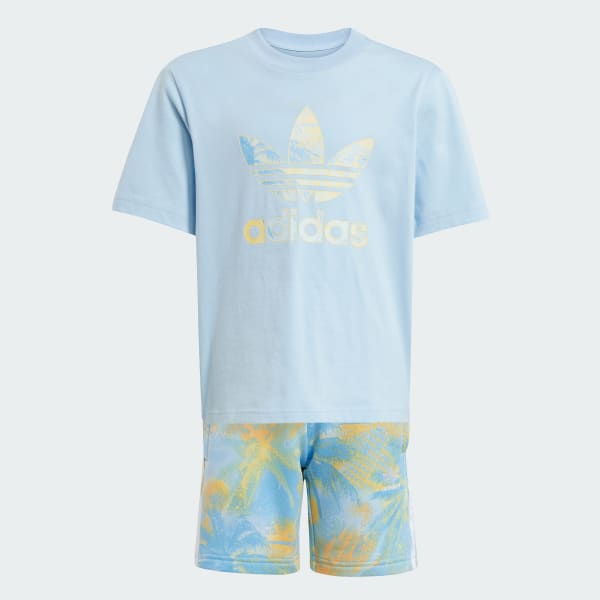 สีน้ำเงิน ชุดเสื้อยืดและกางเกงขาสั้น