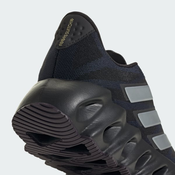Tenis yeezy preto store