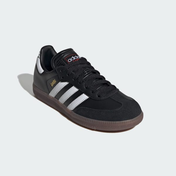 Classic indoor soccer shoes discount