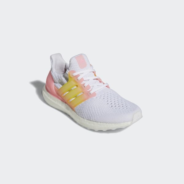Blanc Chaussure de running Ultraboost 5.0 DNA Sportswear Lifestyle