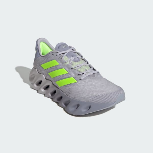 sedá Běžecká obuv adidas Switch Fwd 2