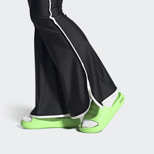 mau-xanh-la Dép adilette Ayoon