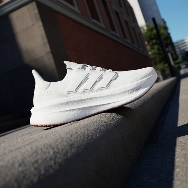 White Ultraboost 5