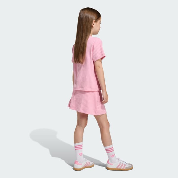 Rosa CONJUNTO PLAYERA Y FALDA SHORT ACANALADOS