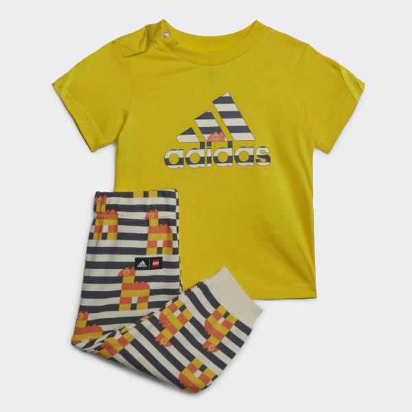 Amarillo Conjunto adidas x Classic LEGO® Playera y Pants