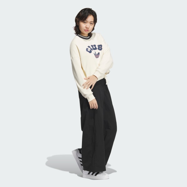 trang Áo Sweatshirt Cổ Tròn Graphic Collegiate
