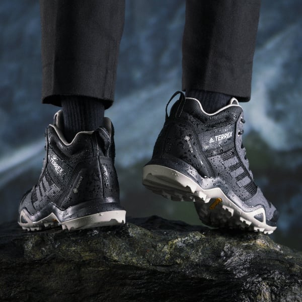 Adidas mid gore tex online