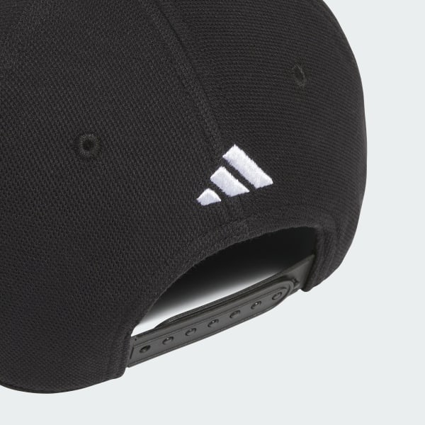 Svart Piqué Beyond Graphic Caps
