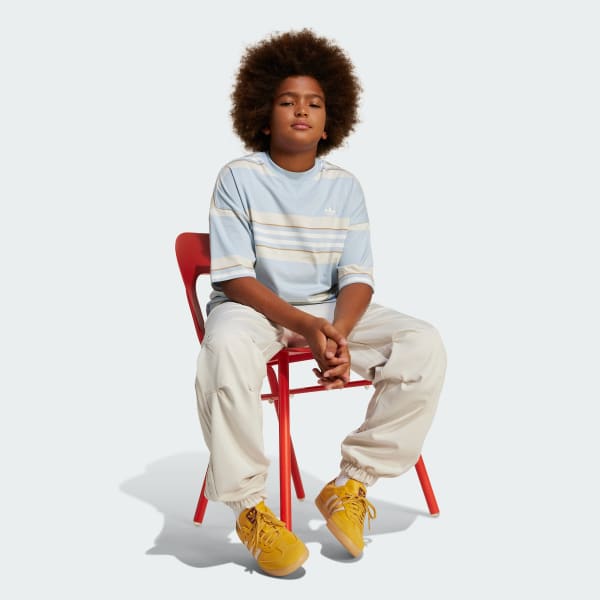 สีน้ำเงิน เสื้อยืดทรงโอเวอร์ไซส์สำหรับเด็ก