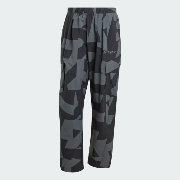 zwart Terrex Xploric Cargobroek met Print