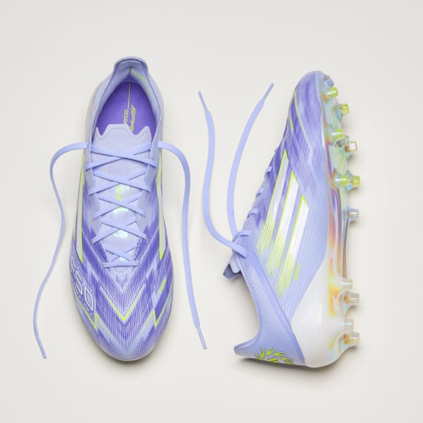 fialová Kopačky F50 Sparkfusion Elite s nízkym strihom na pevný povrch/umelú trávu