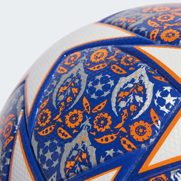 Weiss UCL League Istanbul Ball