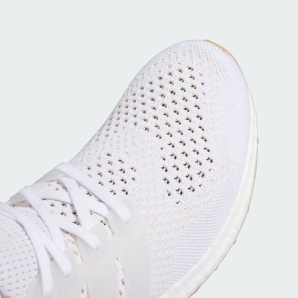 Adidas ultra boost dama white 2025