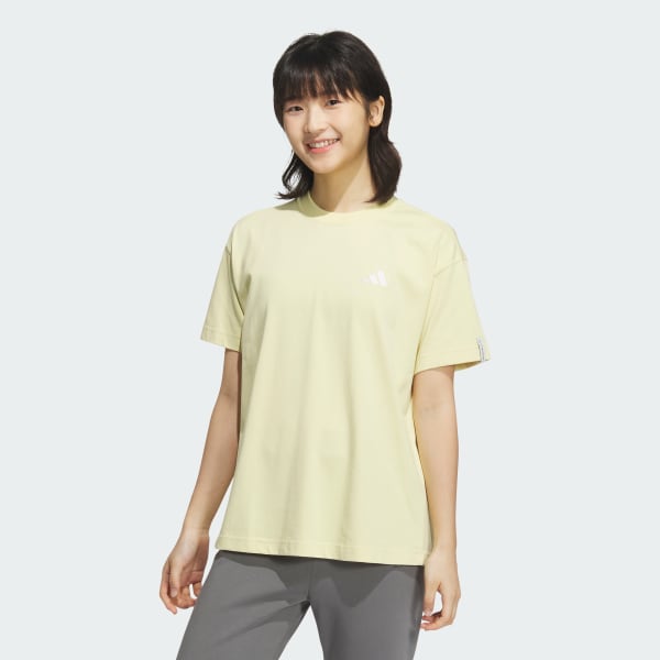 イエロー エッセンシャルズ プラス スモールロゴ 半袖Tシャツ