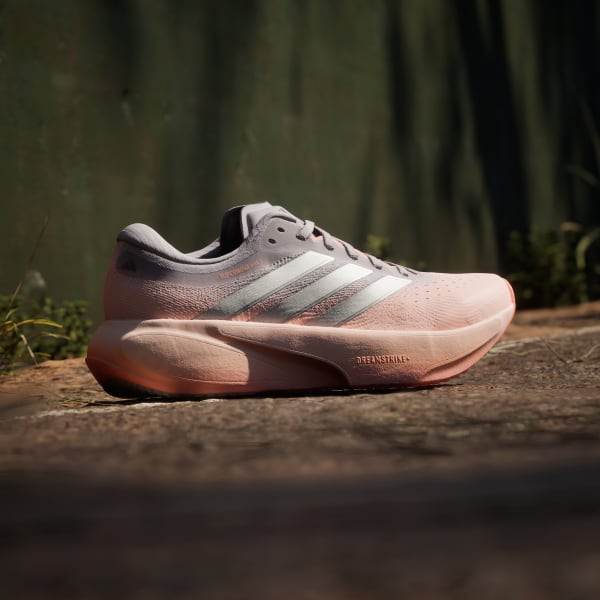 ruzová BĚŽECKÁ OBUV SUPERNOVA RISE 3