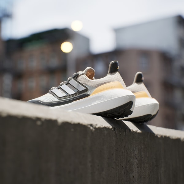 Zapatilla Ultraboost Light COLD.RDY 2.0